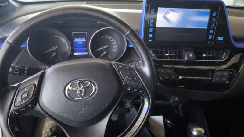 Toyota C-HR I 1.8 (122 кс) Hybrid 2017г.
